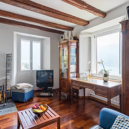 Una Terrazza Da Sogno By Rent All Como 아파트